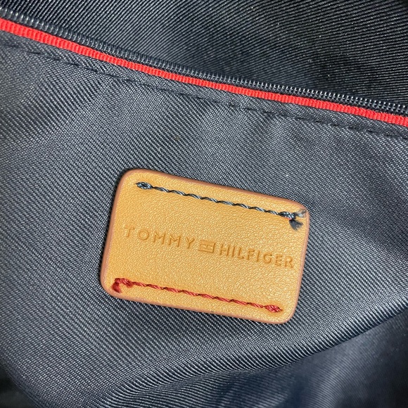 Large Tommy Hilfiger bag - Picture 5 of 10